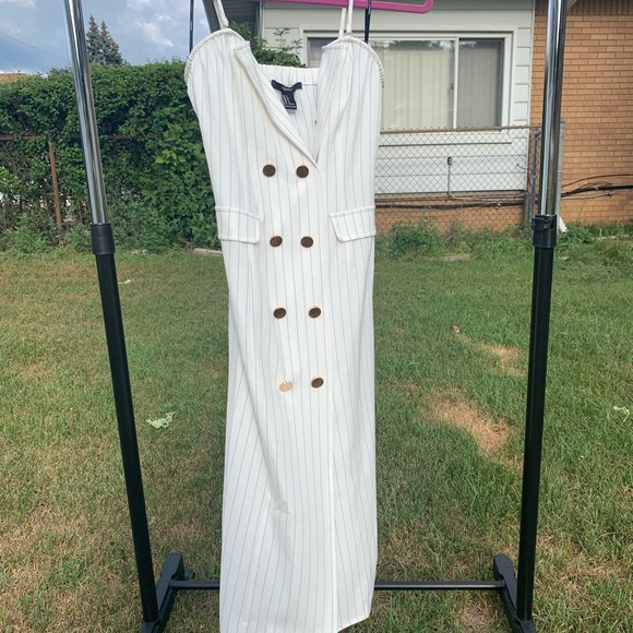 NEW NEVER WORN Forever 21 White Cocktail Dress - Picture 1 of 1